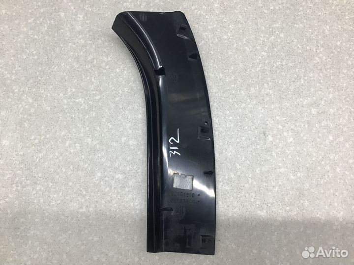 Накладка (кузов внутри) Skoda Rapid 2013-2020