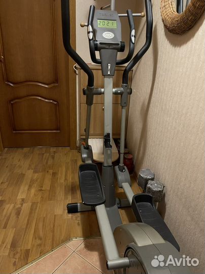 Эллиптический тренажер torneo