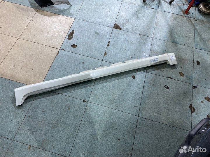 Накладка на порог наружная передняя левая Nissan