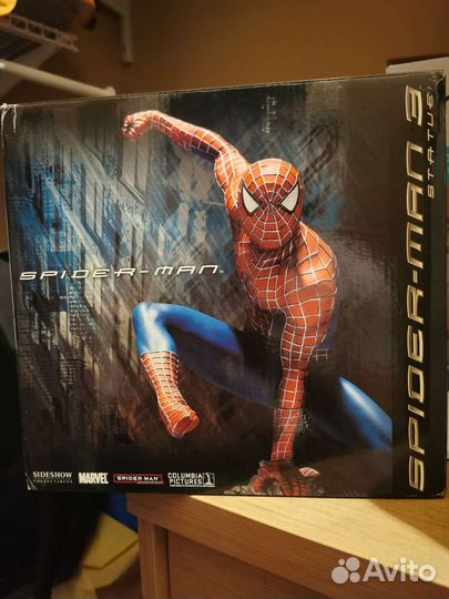 Spiderman statue, Venom statue, Green goblin