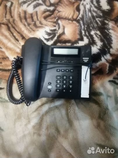 Мобильный телефон