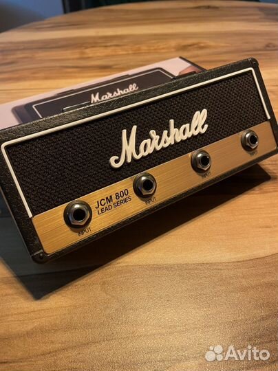 Настенная ключница Marshall