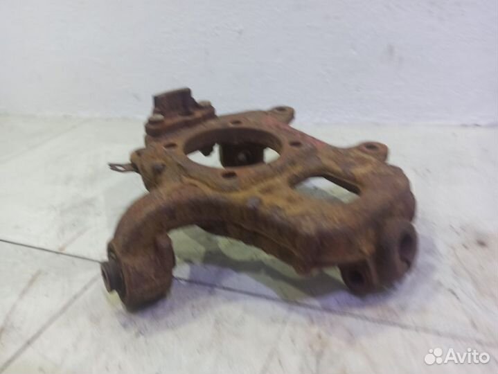 Кулак задний правый 430181LB0A