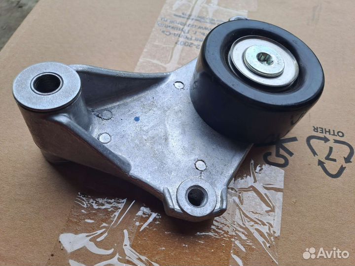 Новый ролик натяжного приводного ремня