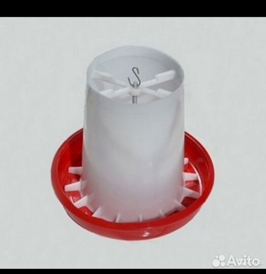 Кормушки для кур и ниппельные поилки