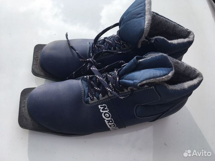 Лыжные ботинки 43 -44