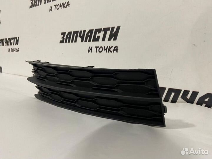 Заглушка птф передняя левая Skoda Octavia 2013