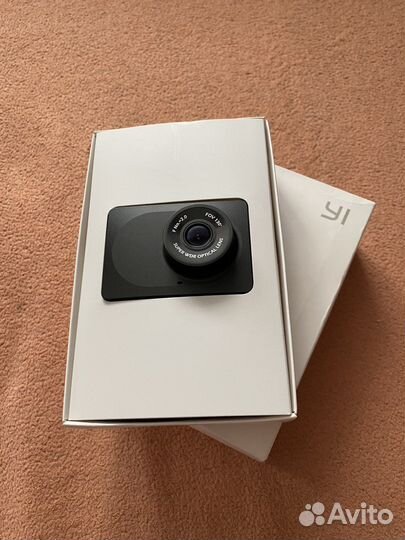 Видеорегистратор Xiaomi Yi Smart Dash