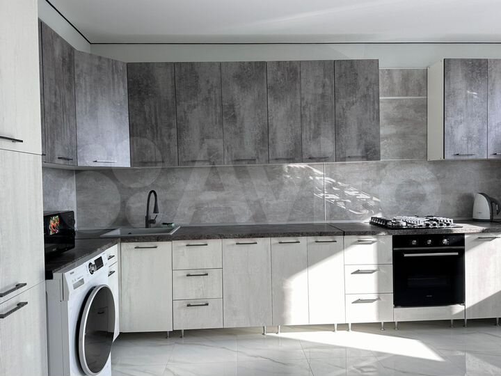 2-к. квартира, 56 м², 9/16 эт.