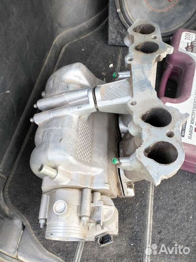 Впускной коллектор с дроссельной заслонкой нива