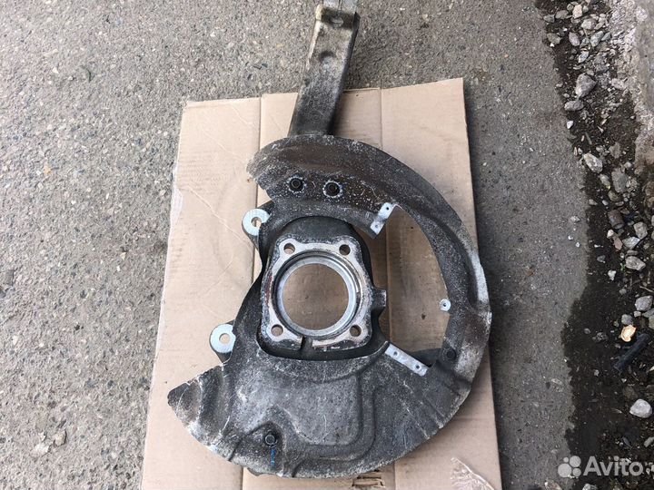 Кулак поворотный правый BMW X5 e70 бмв х5 е70 х6 е