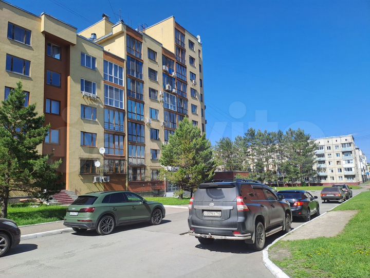 4-к. квартира, 143 м², 3/6 эт.