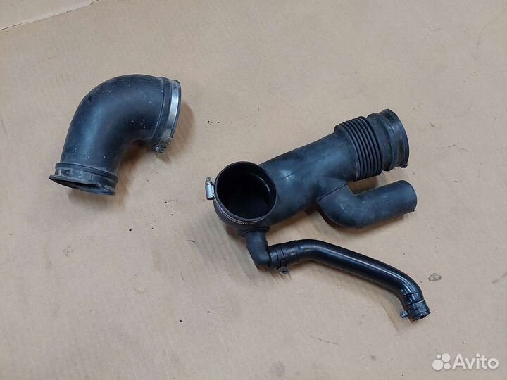 Патрубок воздушного фильтра Opel Omega B Y22XE