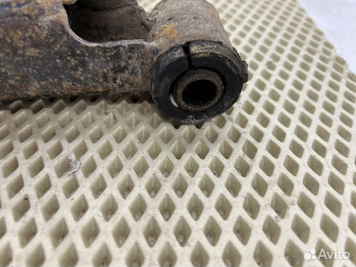 Рычаг передний правый и левый Geely Emgrand Ec7