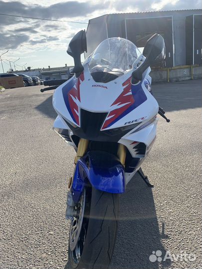 Honda CBR1000RR-R Fireblade SP 30
