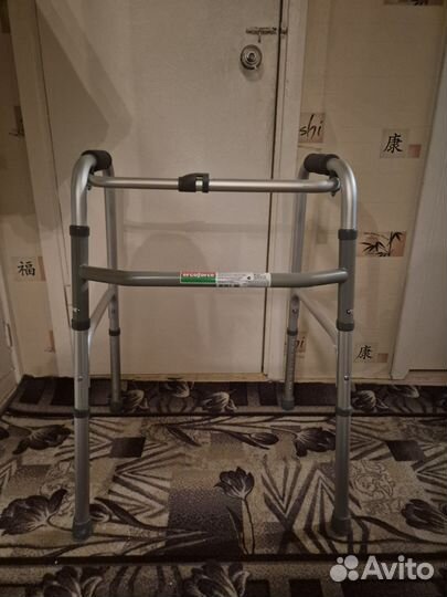 Ходунки для пожилых и инвалидов
