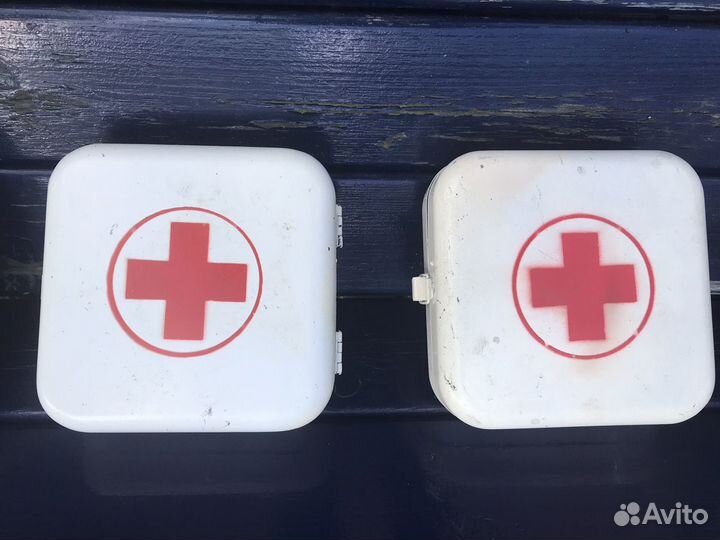 Аптечка металлическая СССР