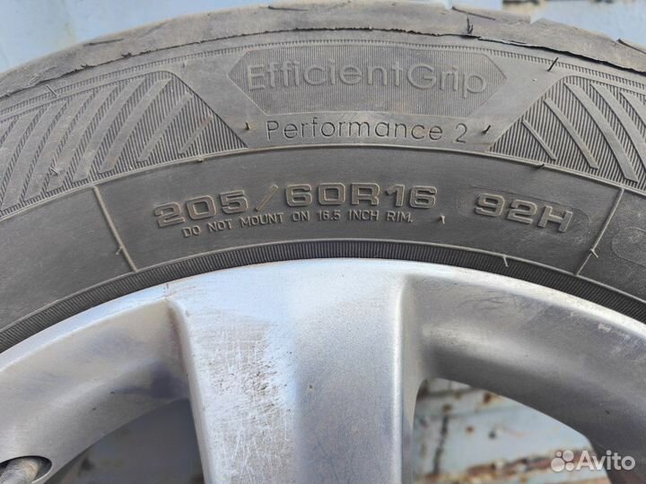 Goodyear efficientgrip performance 2 205/60 r16