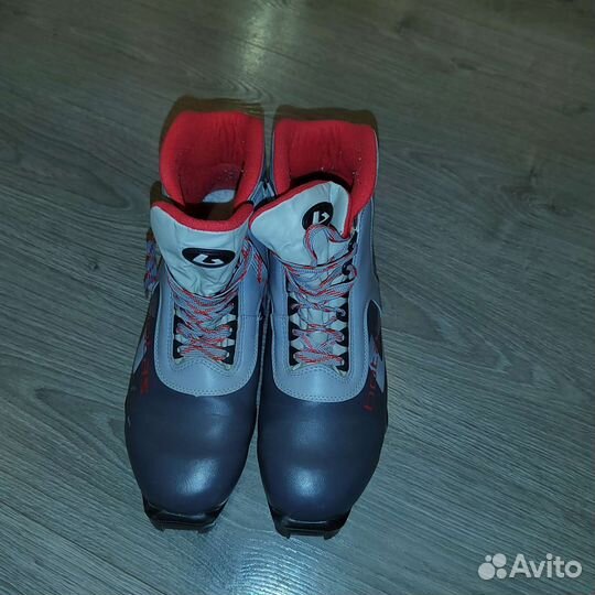 Лыжные ботинки botas