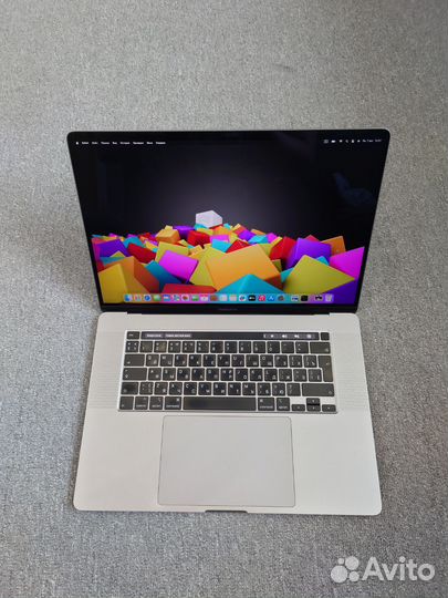 Apple macbook pro 16 2019 i7 16/512