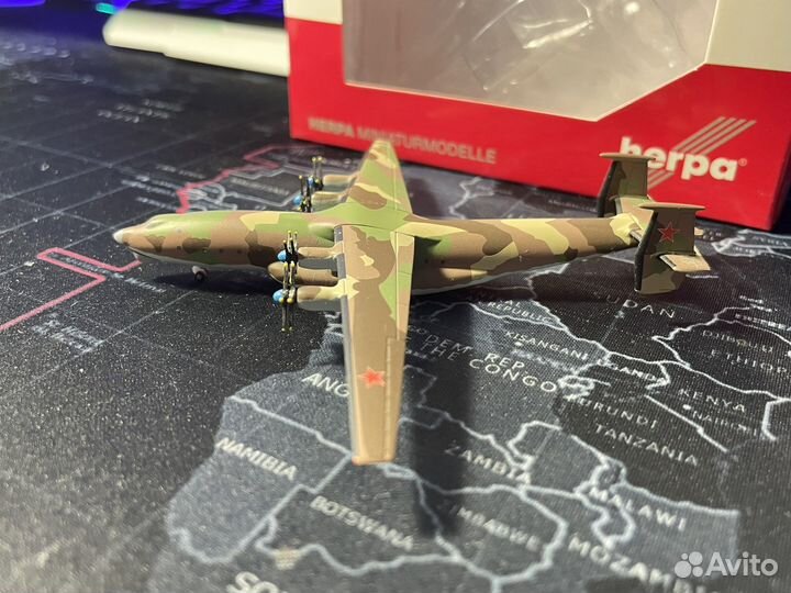 Модель самолета Ан-22 ввс России 1/500 herpa