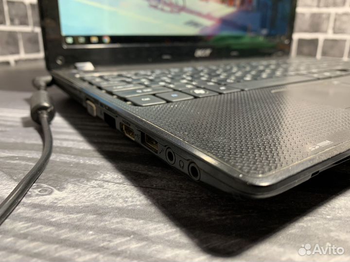 Рабочий ноутбук Acer intel/4gb/ssd