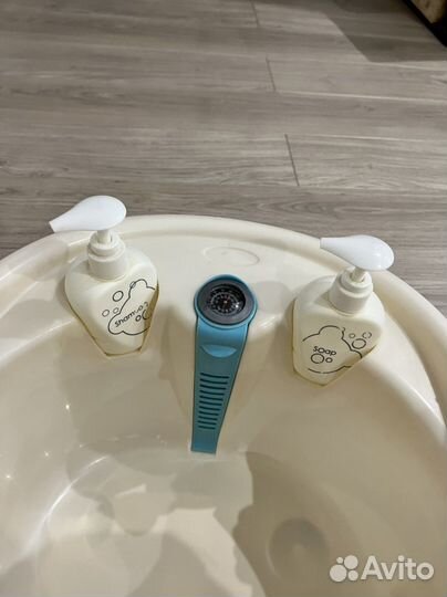 Ванночка для купания с горкой