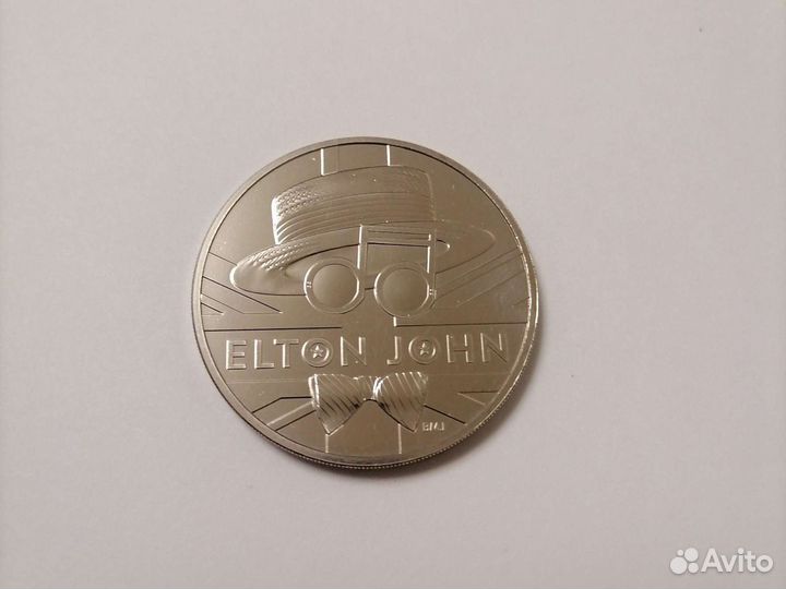 Монета Великобритания 5 фунтов 2020 год