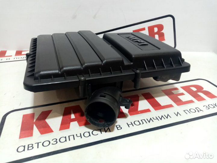 Корпус воздушного фильтра Volkswagen Polo 2010