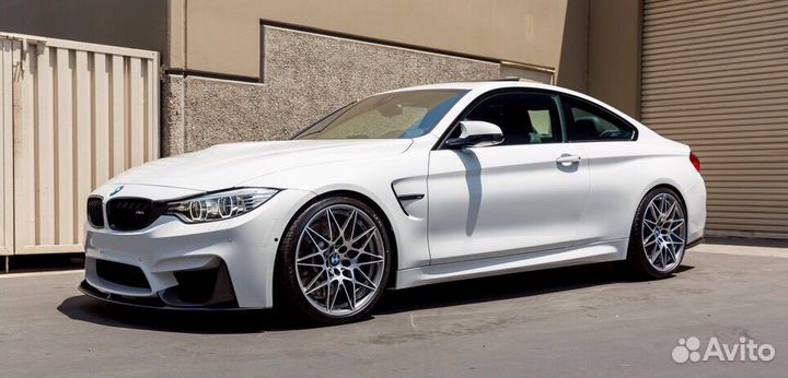 Новый комплект дисков на BMW 666M R19 5x120