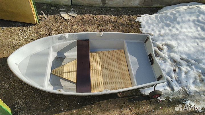 Лодка с мотором