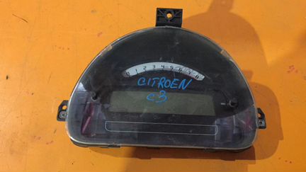Панель приборов на Citroen C3