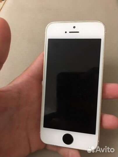 Телефон iPhone se