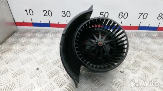 Моторчик печки volkswagen amarok 1 (YML20KK01)