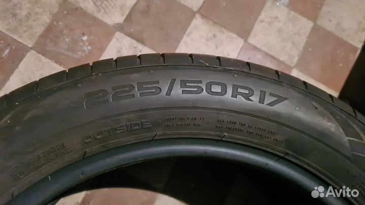 Nokian Tyres Hakka Blue 3 225/50 R17 98W