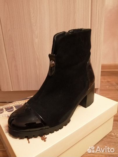 Ботинки женские