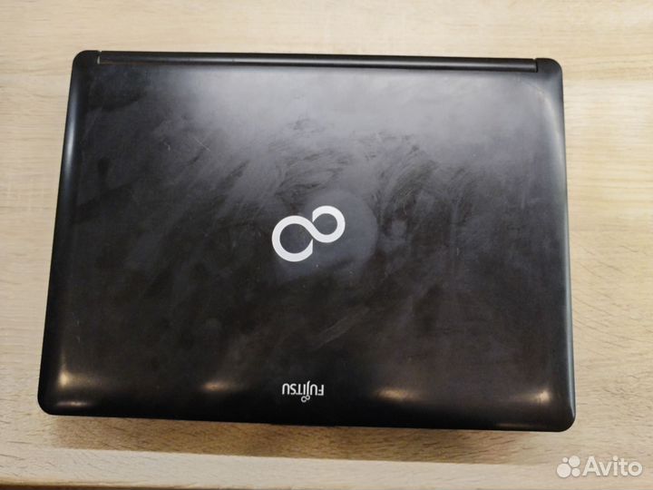 Fujitsu S710 I3/4GB/HDD 120GB/14