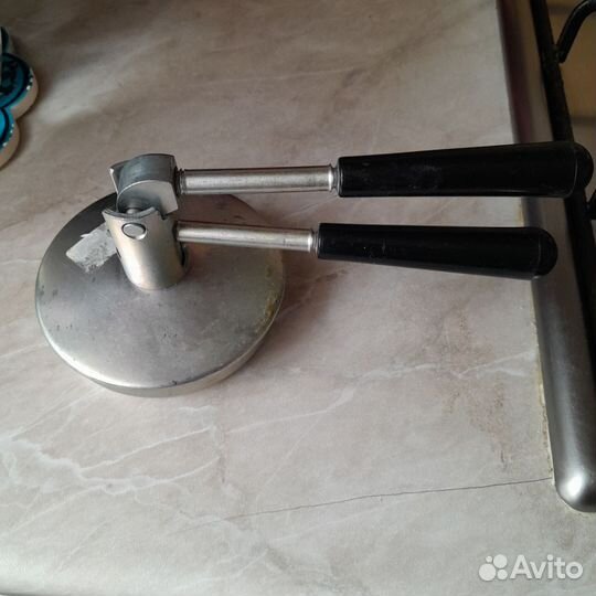 Закаточная машинка