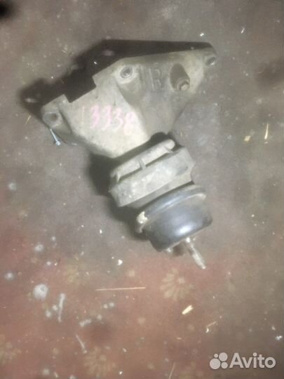 Кронштейн двс Toyota Celsior 3uzfe