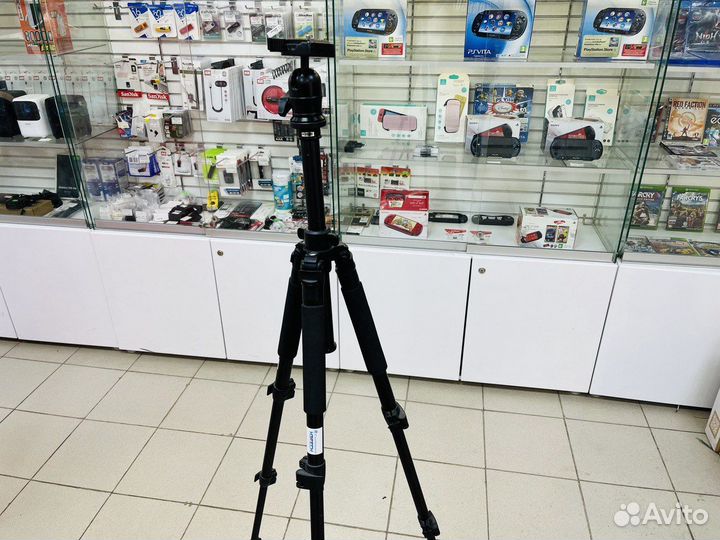 Штатив Continent HT3 Profi