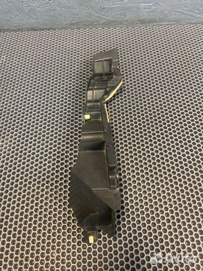 Пластик моторного отсека Bmw X7 G07 M-pack B57D30