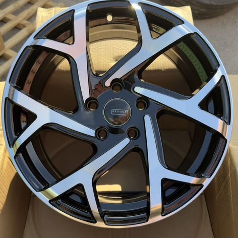 Литые диски Sakura Wheels 181 7.5×R17 5×114.3