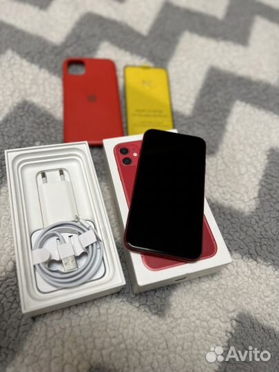 iPhone 11, 64 ГБ