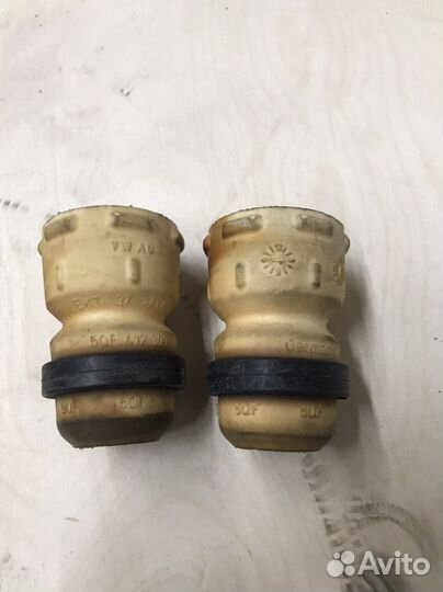 Отбойники передних амортизаторов Tiguan 2