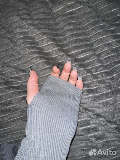 Лонсглив с рукавом через палец