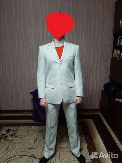 Продам костюм
