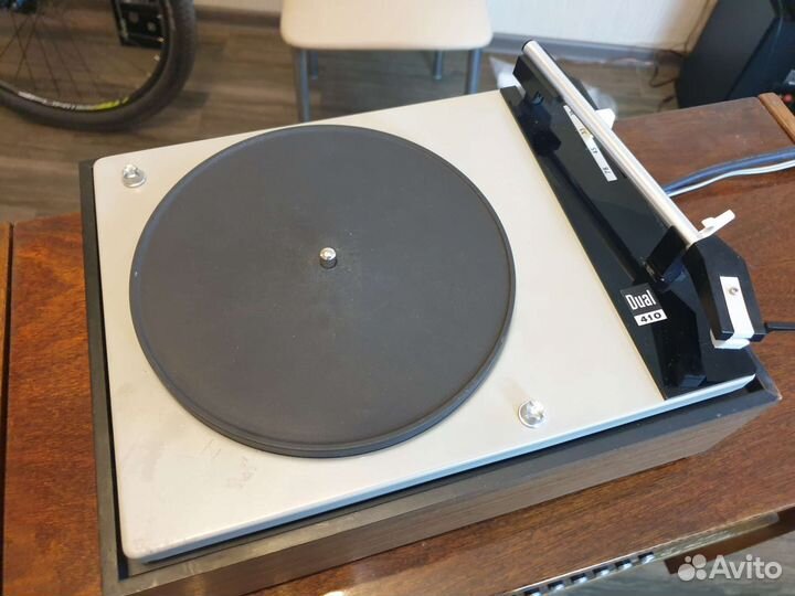 Виниловый проигрыватель Dual 410