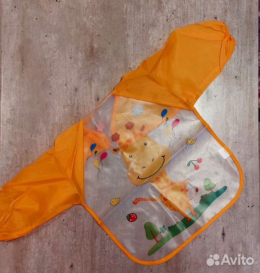 Слюнявчик нагрудник новый