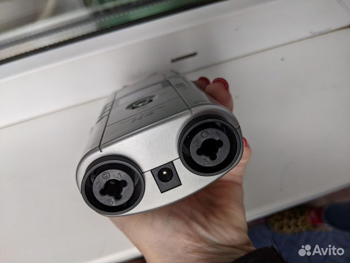 Портативный рекордер zoom h4