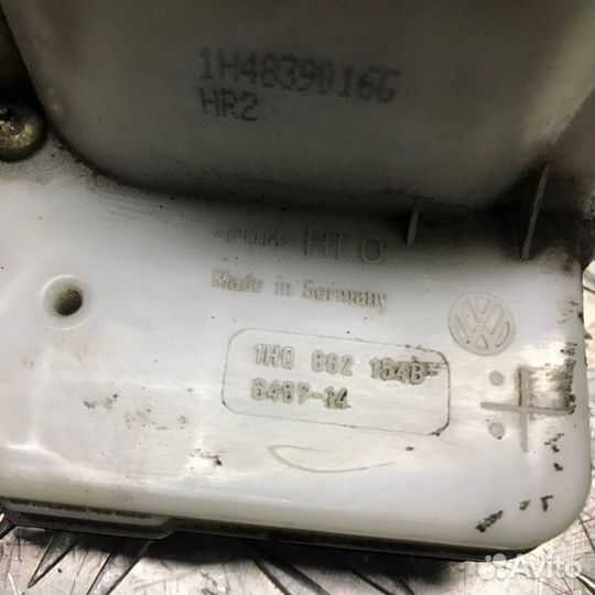 Замок двери передний правый Volkswagen Golf 1J1